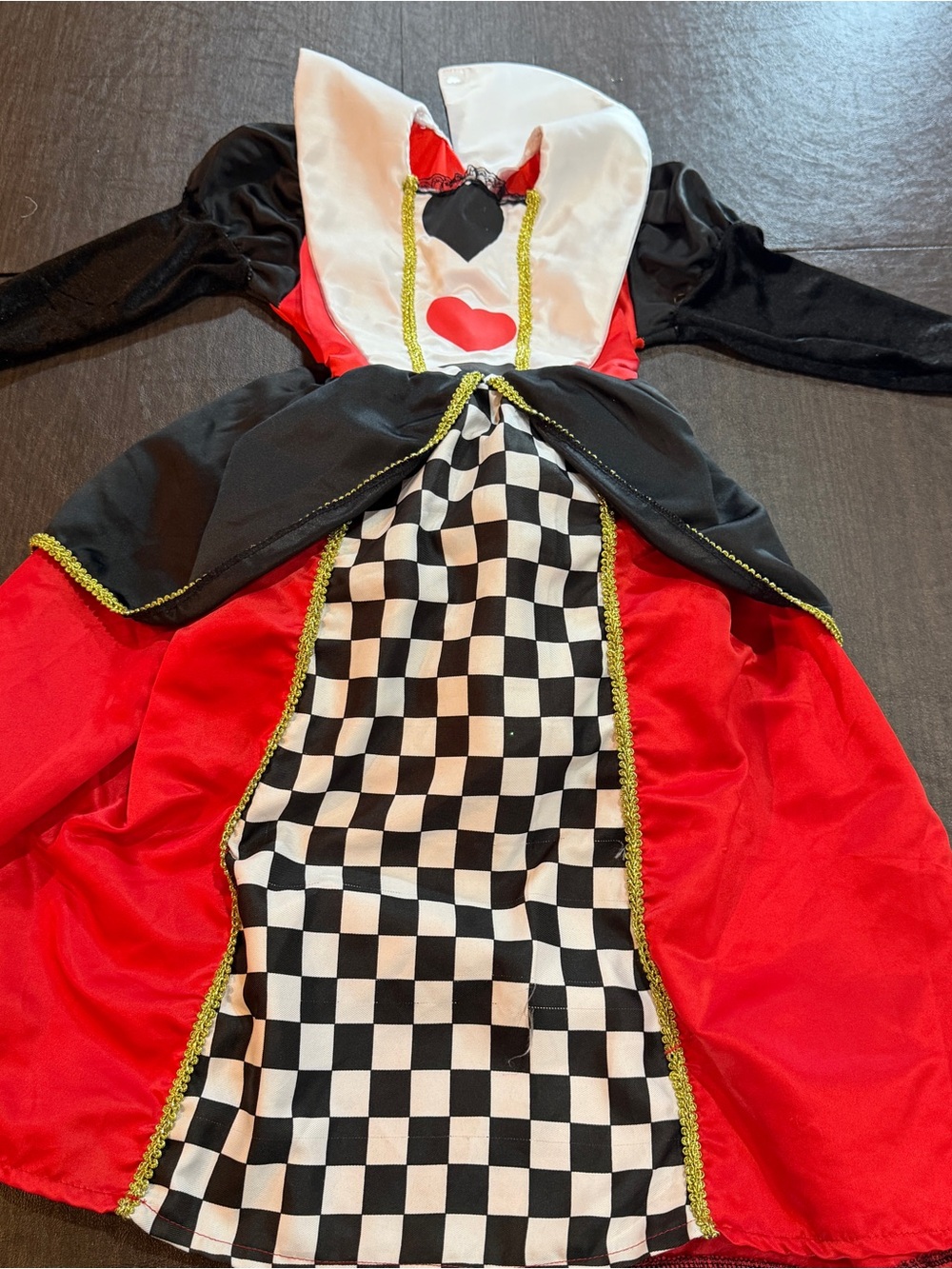Red & Black Queen of Hearts Kids Costume Cape and Dress- Sz Small - Picture 4 of 11